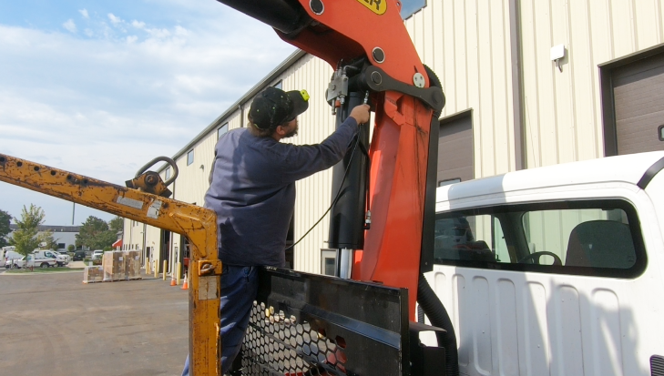 OSHA inspection of knuckleboom crane joint