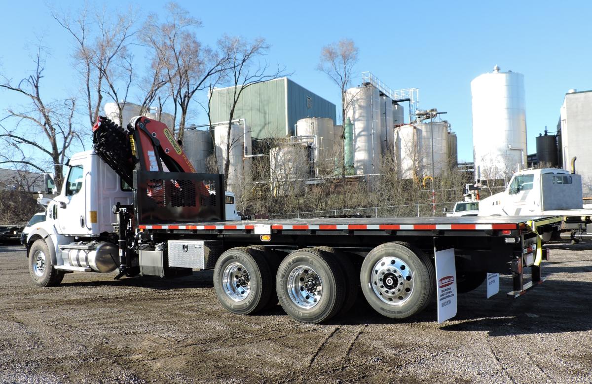 Palfinger PK33002-EH, 2024 Western Star 47X SFA | Runnion