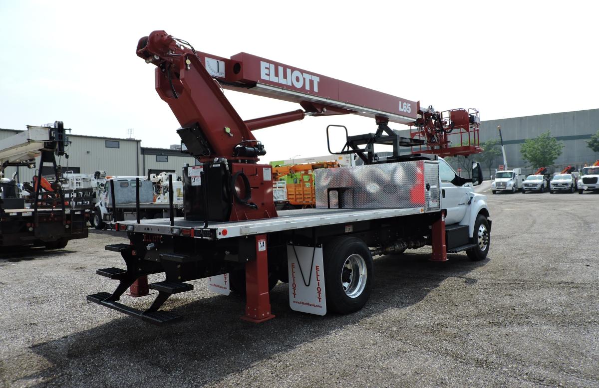 Elliott L65R, 2025 Ford F750 back passenger side