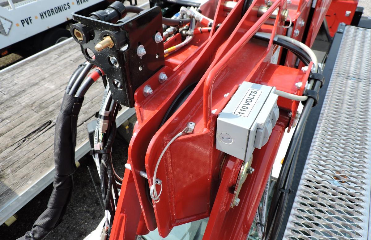 Elliott L65R, 2025 Ford F750, 110 volts outlet