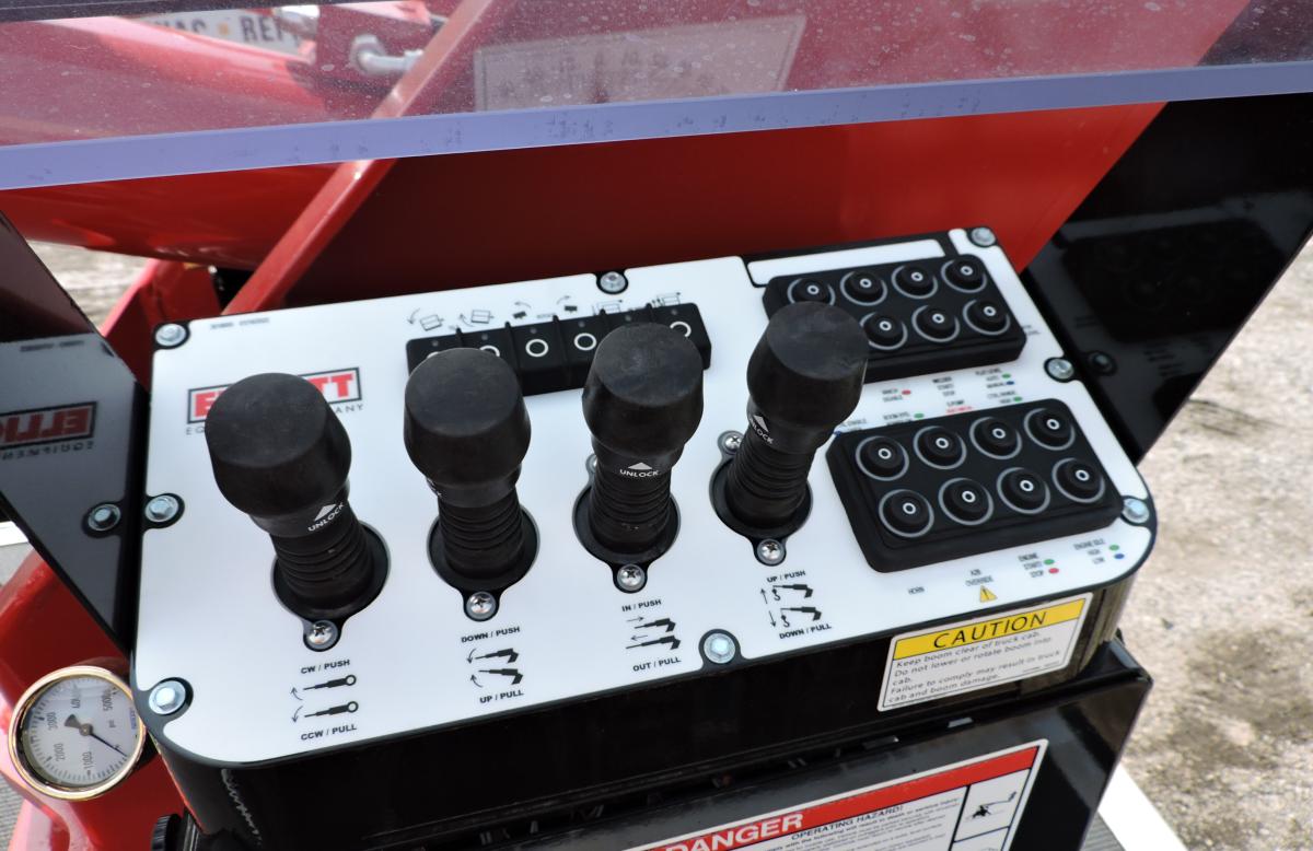 Elliott L65R, 2025 Ford F750, basket controls