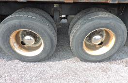 Terex BT-4792, 2013 Peterbilt 348, tires
