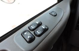 Terex BT-4792, 2013 Peterbilt 348, power window and lock control on inside of door