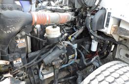 Terex BT-4792, 2013 Peterbilt 348, engine