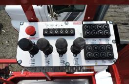 Elliott L65R, 2025 Ford F750, basket controls